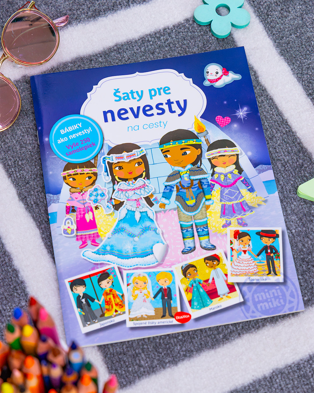 Na cesty: ŠATY PRE NEVESTY – Kniha se samolepkami