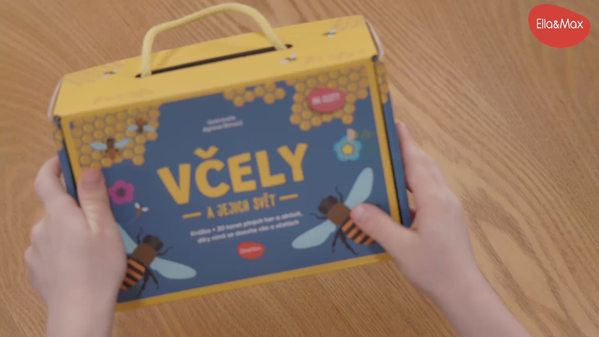 Načíst video: Na cesty – VČELY A JEJICH SVĚT, box: kniha a hry